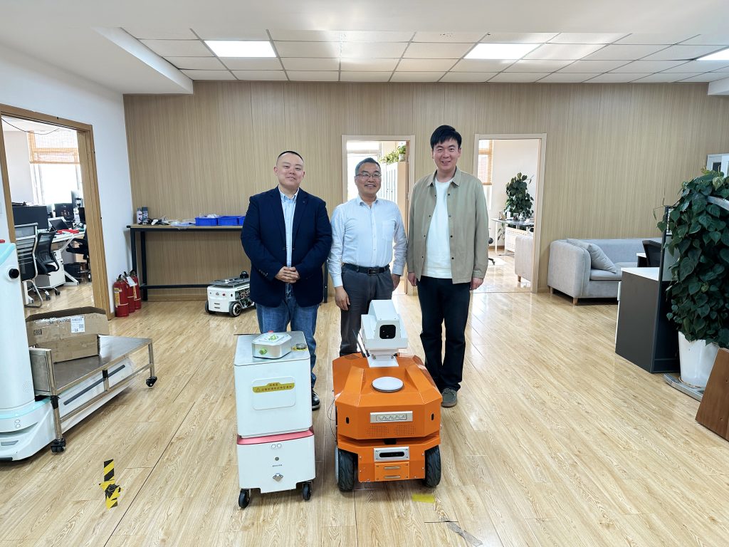 欢迎中关村数智人工智能产业联盟副理事长、秘书长贾昊，上海智期科技董事长甘毅一行莅临灵至指导！